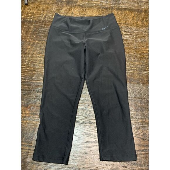 Nike dri fit, Capri, athletic legging size extra small ￼ - Picture 1 of 6